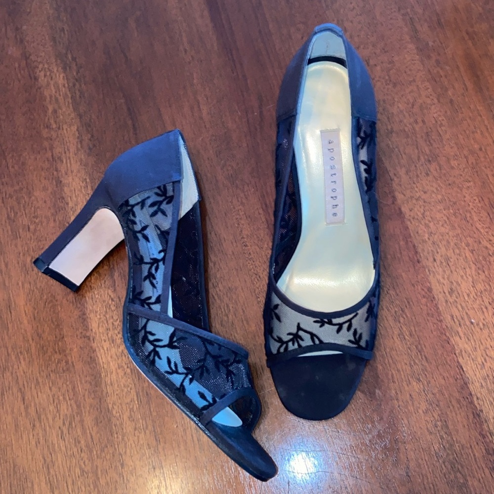 Apostrophe 3 inch heels size 7, midnight, black/blue